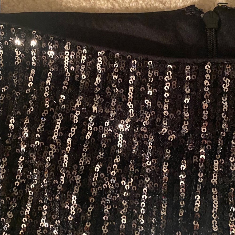 Guess brand NWT sequined pants. Black with silver medium - Picture 4 of 12